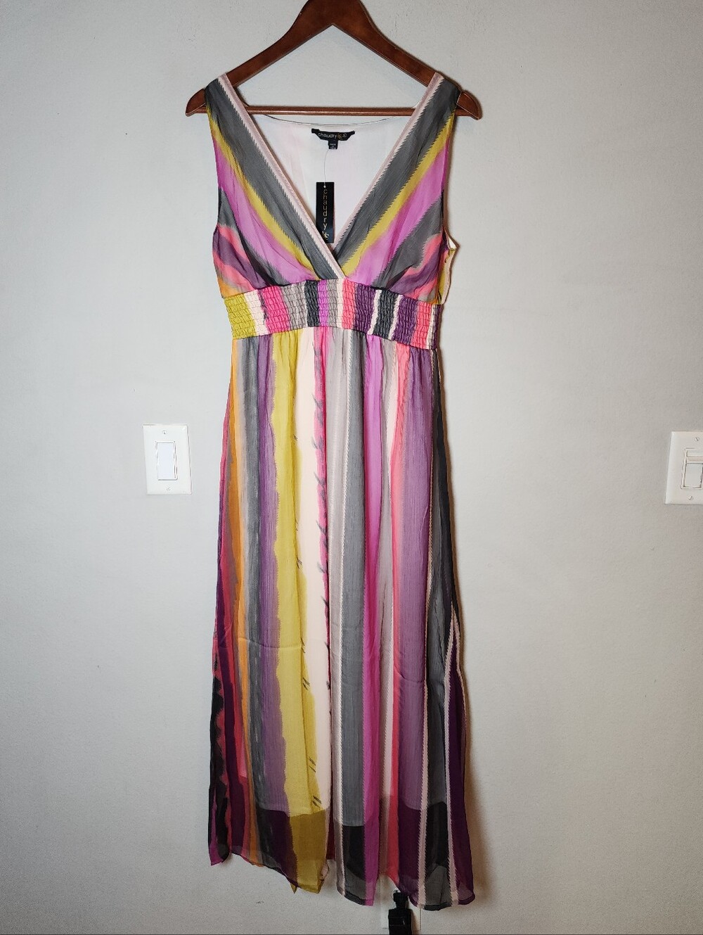 NWT Chaudry Sleeveless V-neck Maxi Dress Multicolored Stripe Smocked Waist Large